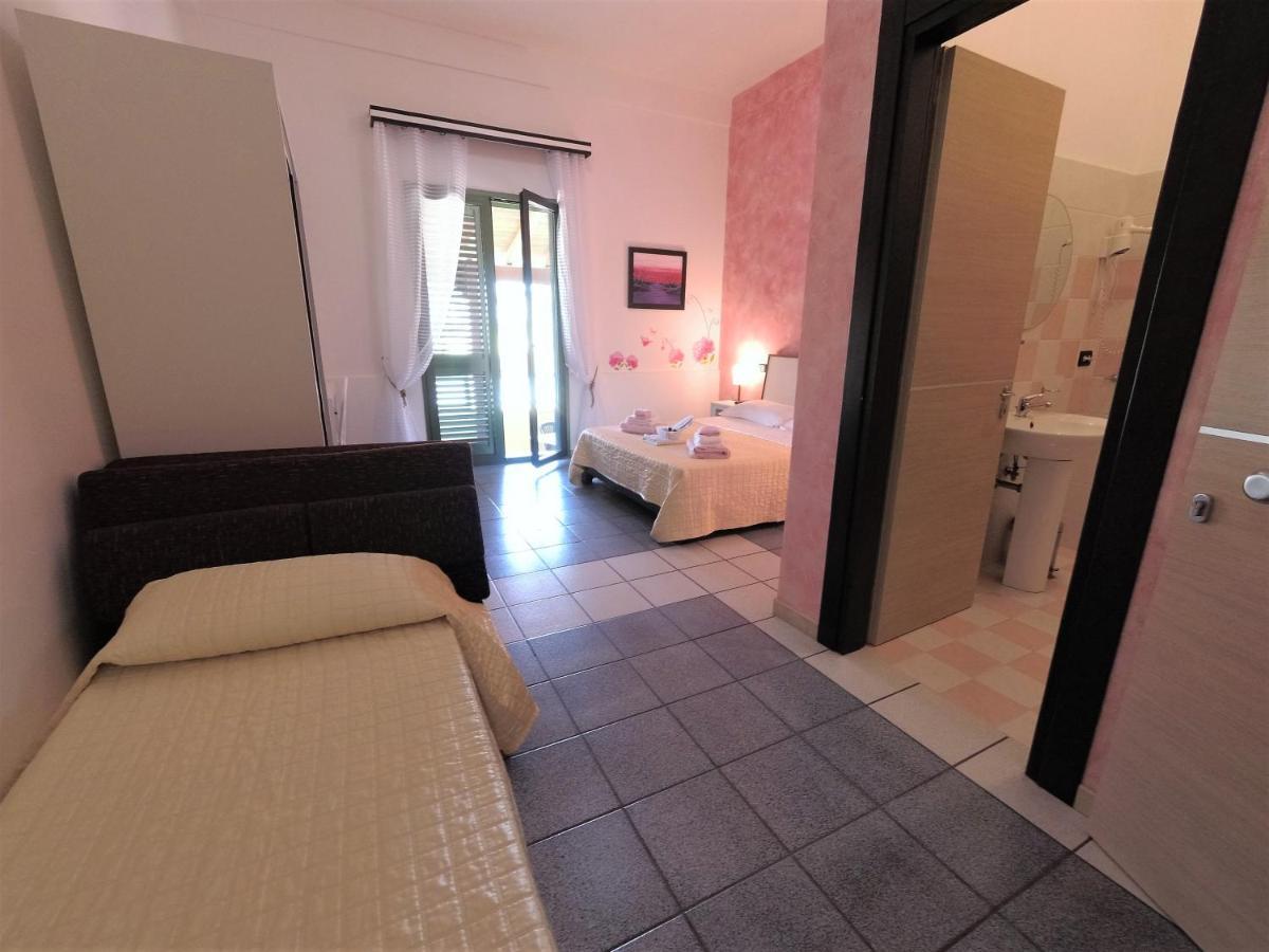 Hotel Alba Chiara Sant'Andrea Salento Ngoại thất bức ảnh