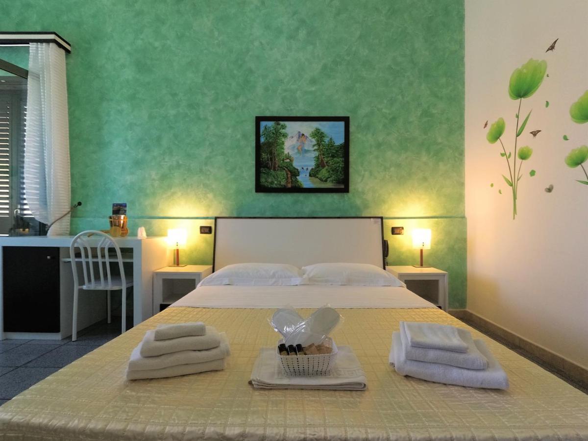 Hotel Alba Chiara Sant'Andrea Salento Ngoại thất bức ảnh
